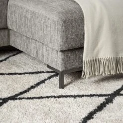 Fredriks Ecksofa Summer - Webstoff Madu: Hellgrau - Longchair davorstehend rechts - Ohne Schlaffunktion -Wohnzimmermöbel boutique en ligne 1000012445 220802 050 DETAILS P000000001000012445