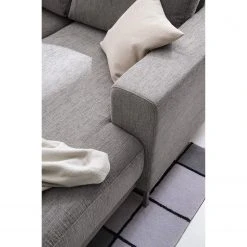 Fredriks Wohnlandschaft Summer Webstoff - Webstoff Madu: Hellgrau - Longchair davorstehend rechts / Ottomane links -Wohnzimmermöbel boutique en ligne 1000012449 201130 15533000182 DETAILS P000000001000012449