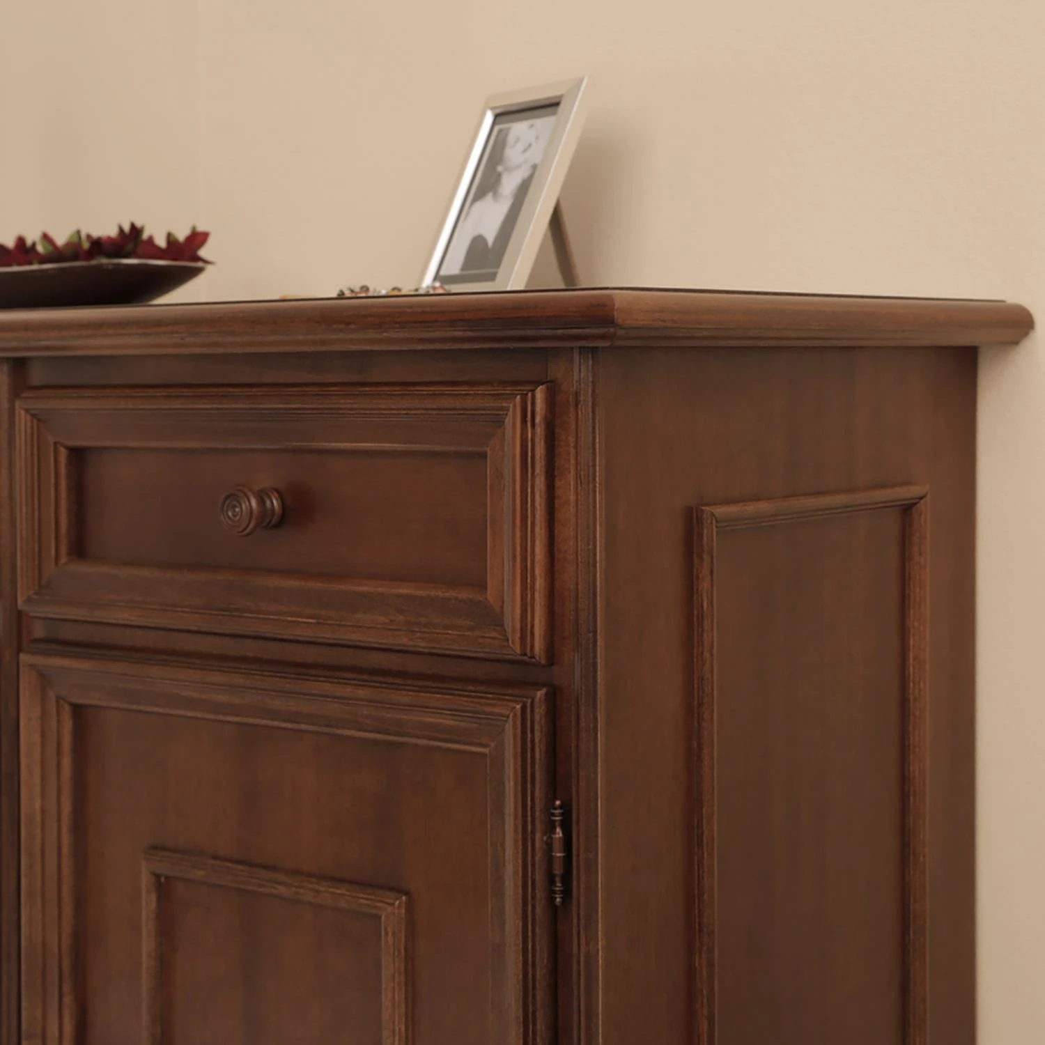 Montreux Sideboard Arabella I - Ayous teilmassiv - Antikbraun 9 Montreux Sideboard Arabella I - Ayous teilmassiv - Antikbraun – Bild 9