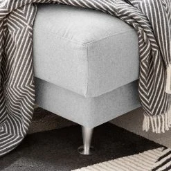 Fredriks Wohnlandschaft Arietta I Webstoff - Platingrau - Longchair davorstehend rechts / Ottomane links -Wohnzimmermöbel boutique en ligne 1000021419 180629 09084241 GALLERYIMAGES P000000001000021419