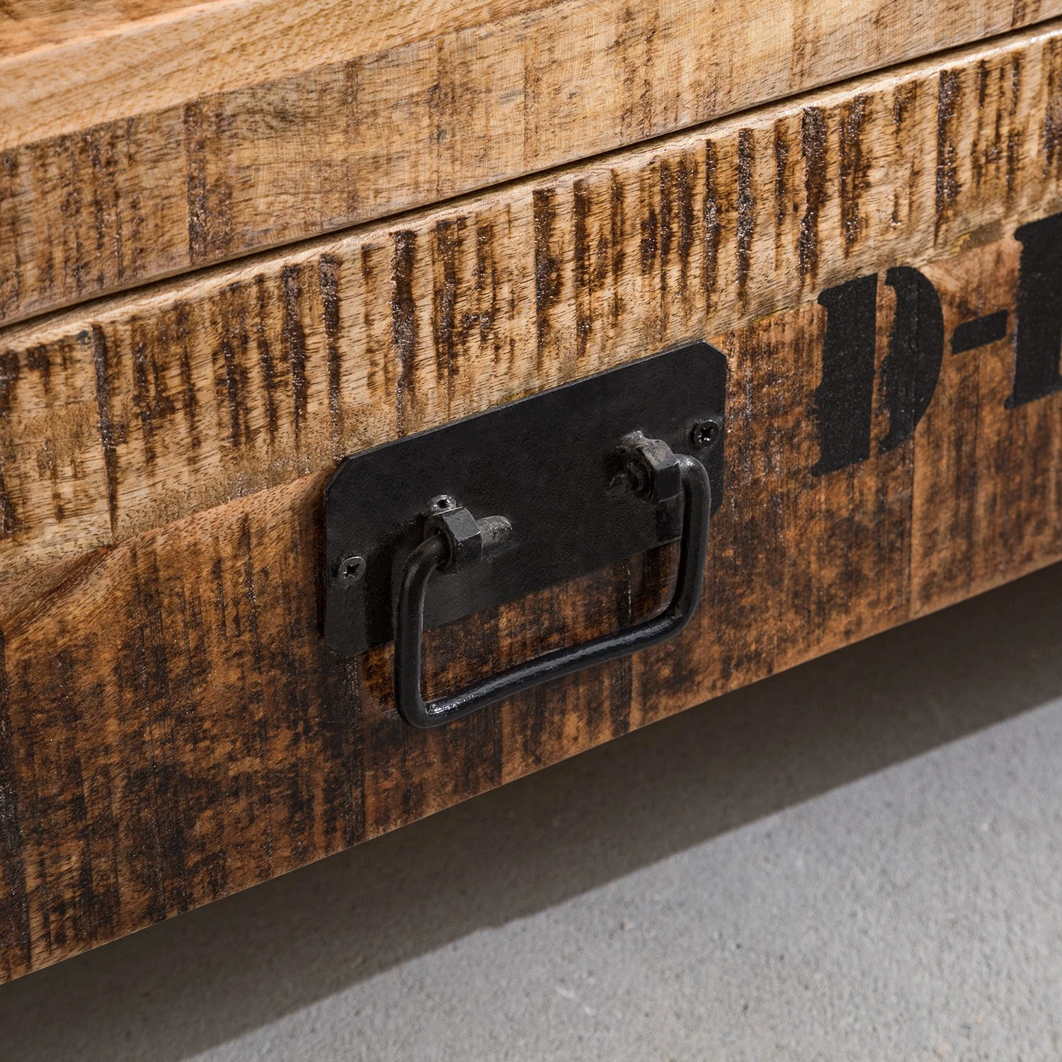 Wolf-Möbel TV-Lowboard Iron - Mango massiv / Eisen 13 Wolf-Möbel TV-Lowboard Iron - Mango massiv / Eisen – Bild 13