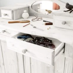 Maison Belfort Vertiko Narva - Kiefer Weiß 18 Maison Belfort Vertiko Narva - Kiefer Weiß -Wohnzimmermöbel boutique en ligne 1000104519 210223 10290300487 DETAILS P000000001000104519