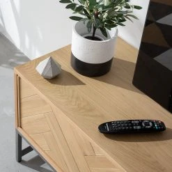 Ars manufacti TV-Lowboard Dharai - Echtholzfurnier / Metall - Eiche / Silber 28 Ars manufacti TV-Lowboard Dharai - Echtholzfurnier / Metall - Eiche / Silber -Wohnzimmermöbel boutique en ligne 1000117170 180822 15192724 GALLERYIMAGES P000000001000117170