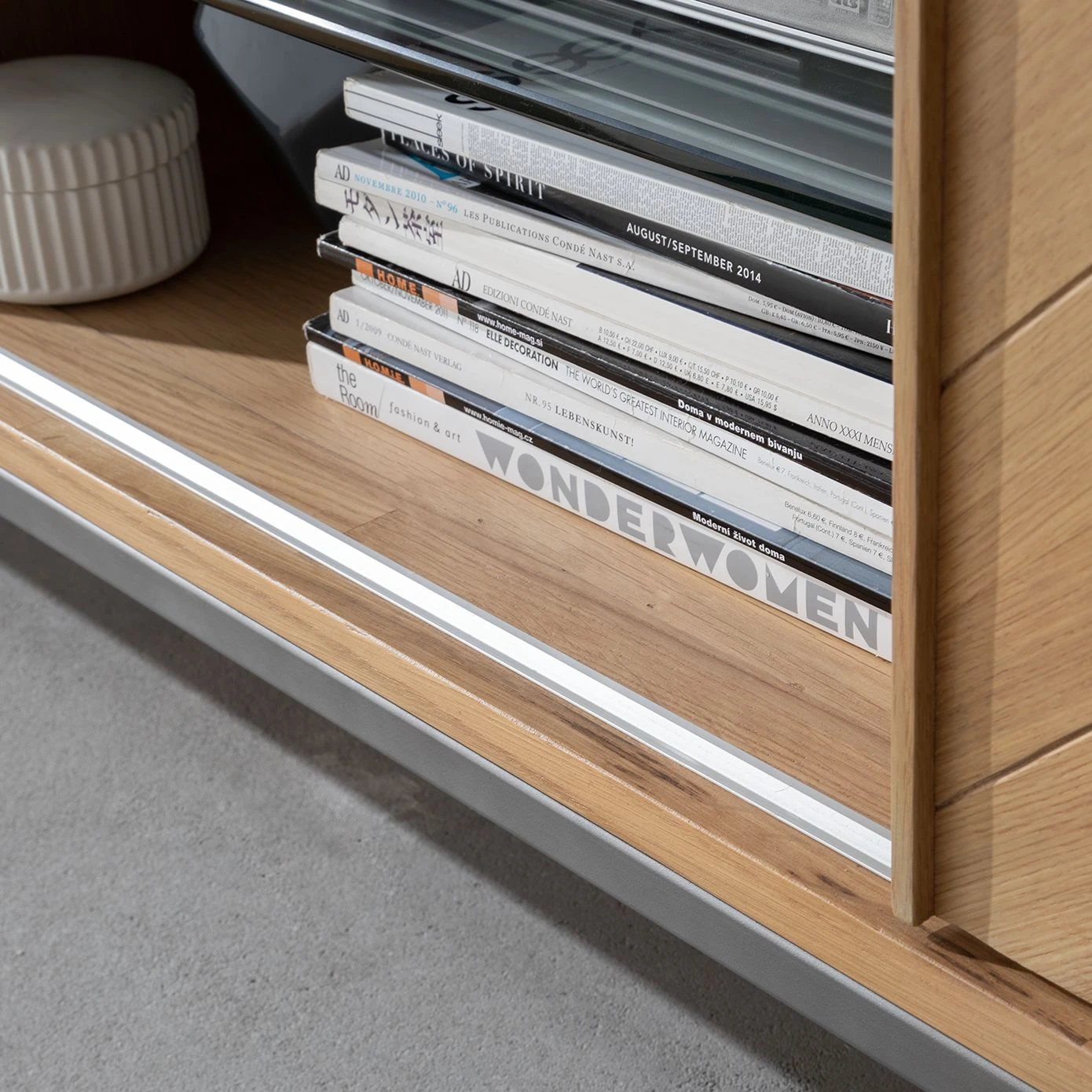 Ars manufacti TV-Lowboard Dharai - Echtholzfurnier / Metall - Eiche / Silber 15 Ars manufacti TV-Lowboard Dharai - Echtholzfurnier / Metall - Eiche / Silber – Bild 15