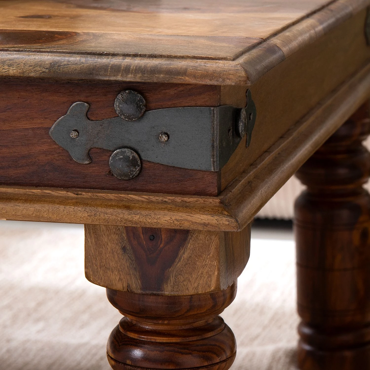 Ars Natura Couchtisch Kaschmir I - Sheesham massiv - Sheesham Honig Dunkel 13 Ars Natura Couchtisch Kaschmir I - Sheesham massiv - Sheesham Honig Dunkel – Bild 13