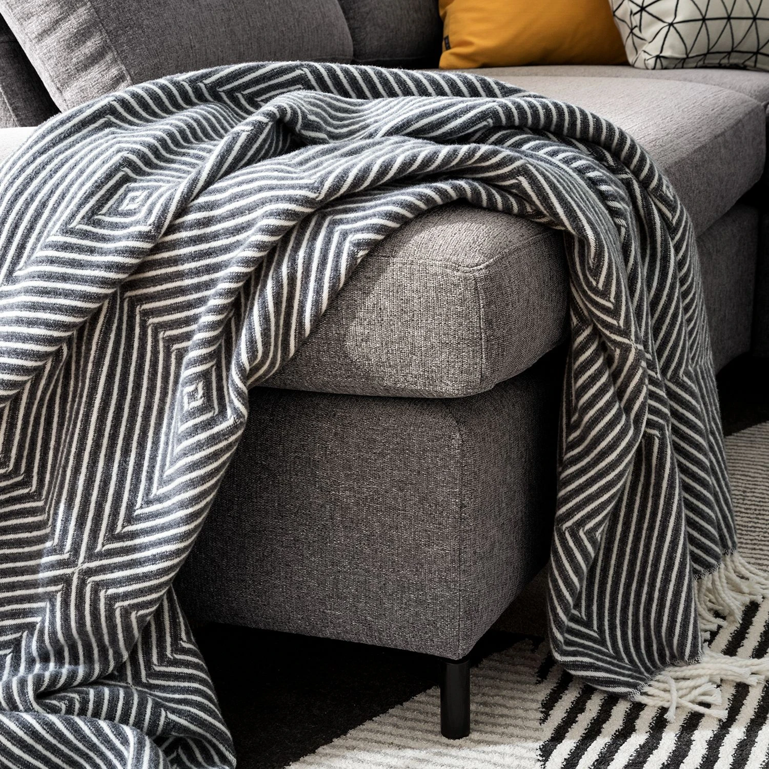 Fredriks Ecksofa Cipo II - Haselnuss - Ottomane davorstehend links 10 Fredriks Ecksofa Cipo II - Haselnuss - Ottomane davorstehend links – Bild 10