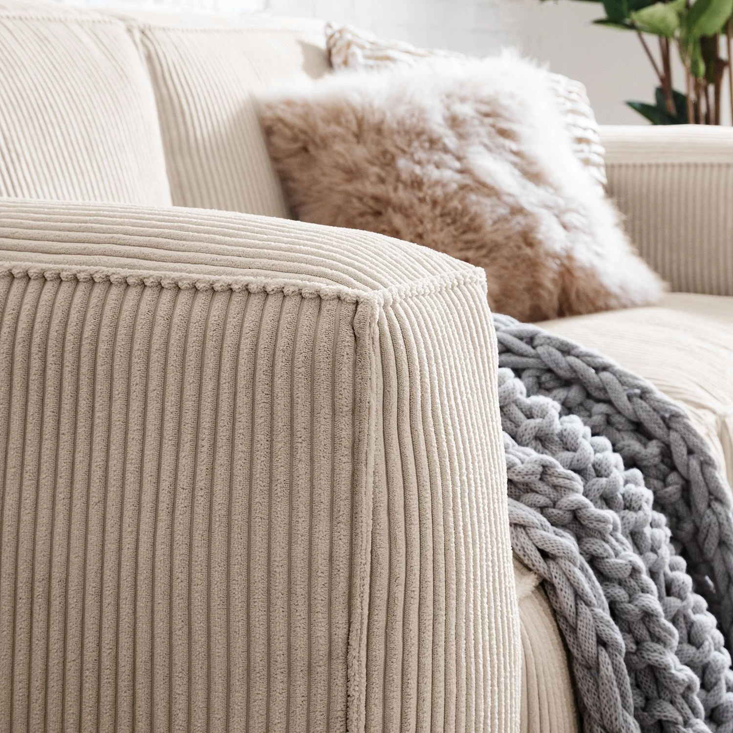 Ars Natura 2-Sitzer Sofa LORALAI - Cordstoff Lola: Creme 9 Ars Natura 2-Sitzer Sofa LORALAI - Cordstoff Lola: Creme – Bild 9