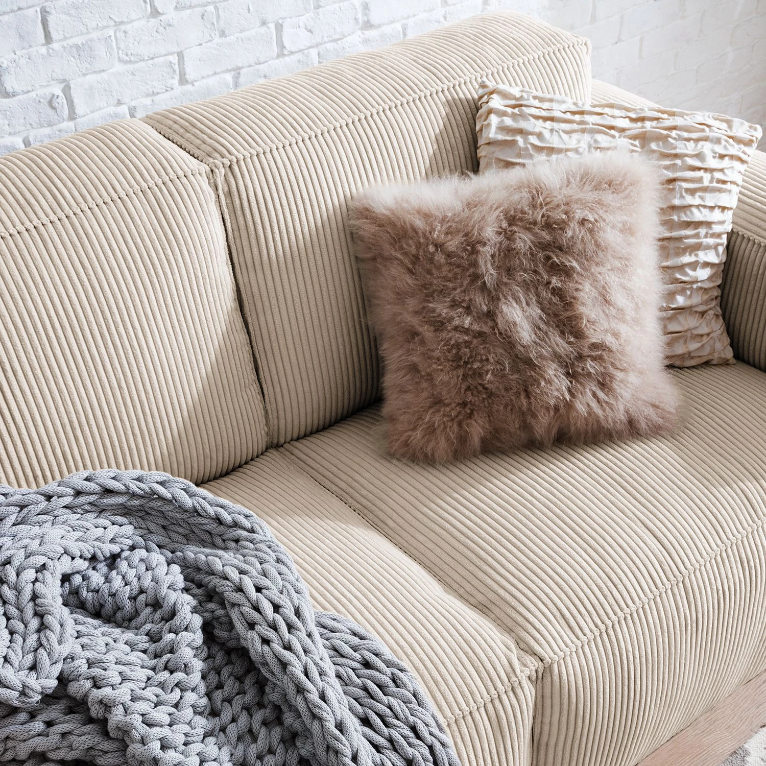 Ars Natura 2-Sitzer Sofa LORALAI - Cordstoff Lola: Creme 10 Ars Natura 2-Sitzer Sofa LORALAI - Cordstoff Lola: Creme – Bild 10