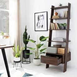 Mørteens Regal Gjora - Gummibaum teilmassiv - Walnuss 15 Mørteens Regal Gjora - Gummibaum teilmassiv - Walnuss -Wohnzimmermöbel boutique en ligne 1000123440 190321 17262300002 MOOD GALLERYIMAGES P000000001000123440 mood