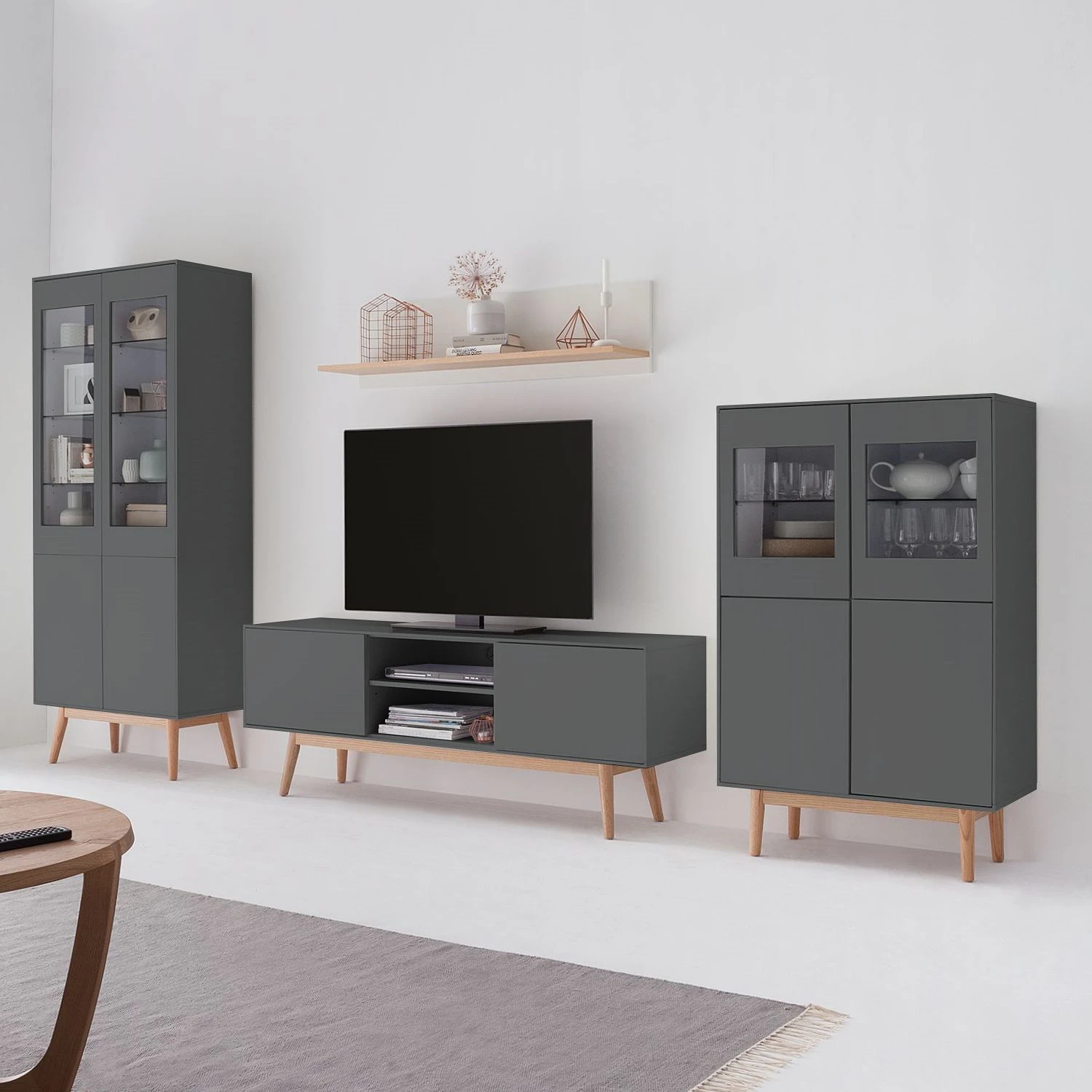 Mørteens Vitrinenschrank Lindholm - Grau 2 Mørteens Vitrinenschrank Lindholm - Grau – Bild 2