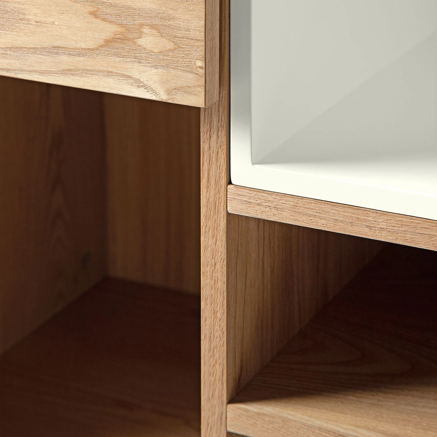 Studio Copenhagen Kommode Vallsta ll - Esche / Schwarz 9 Studio Copenhagen Kommode Vallsta ll - Esche / Schwarz – Bild 9