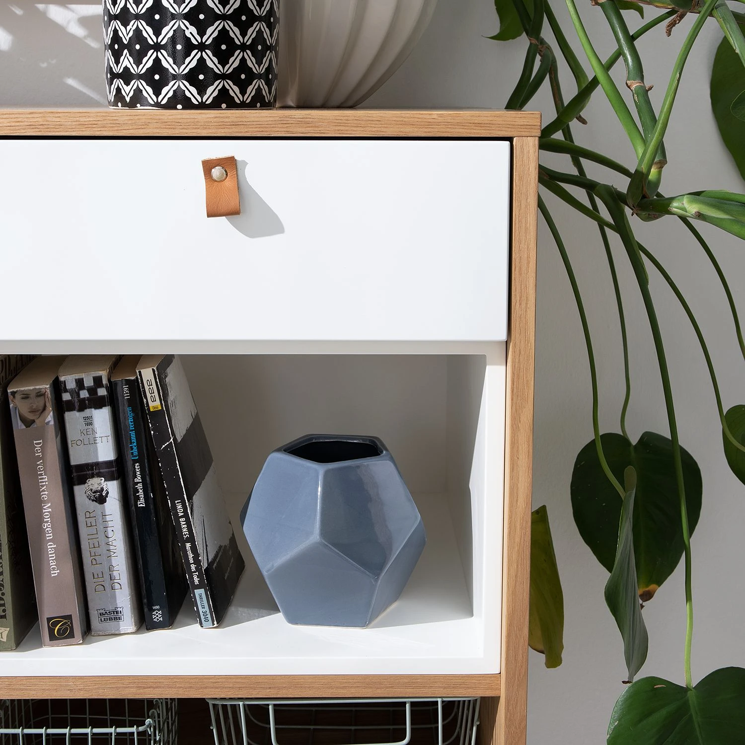 Studio Copenhagen Kommode Vallsta ll - Esche / Schwarz 12 Studio Copenhagen Kommode Vallsta ll - Esche / Schwarz – Bild 12