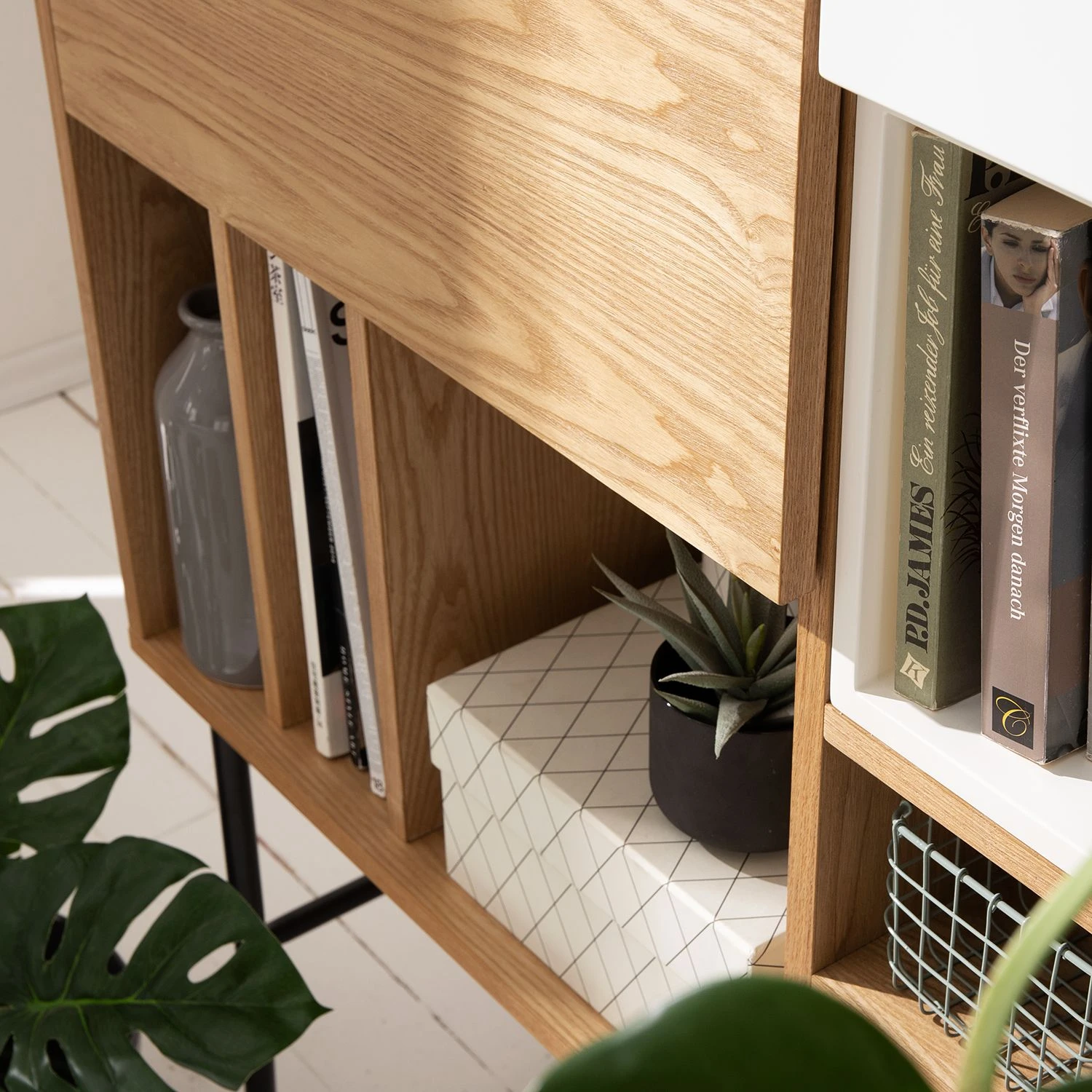 Studio Copenhagen Kommode Vallsta ll - Esche / Schwarz 16 Studio Copenhagen Kommode Vallsta ll - Esche / Schwarz – Bild 16