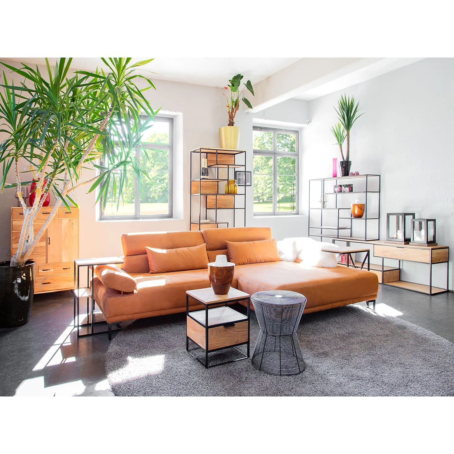 Red Living Regal Mello - Akazie massiv - Akazie Natur / Schwarz 3 Red Living Regal Mello - Akazie massiv - Akazie Natur / Schwarz – Bild 3