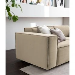 Sofa Kinx (2-Sitzer) II - Samt - Samt Shyla: Beige -Wohnzimmermöbel boutique en ligne 1000155650 210323 15130900361 MOOD DETAILS P000000001000155650 mood