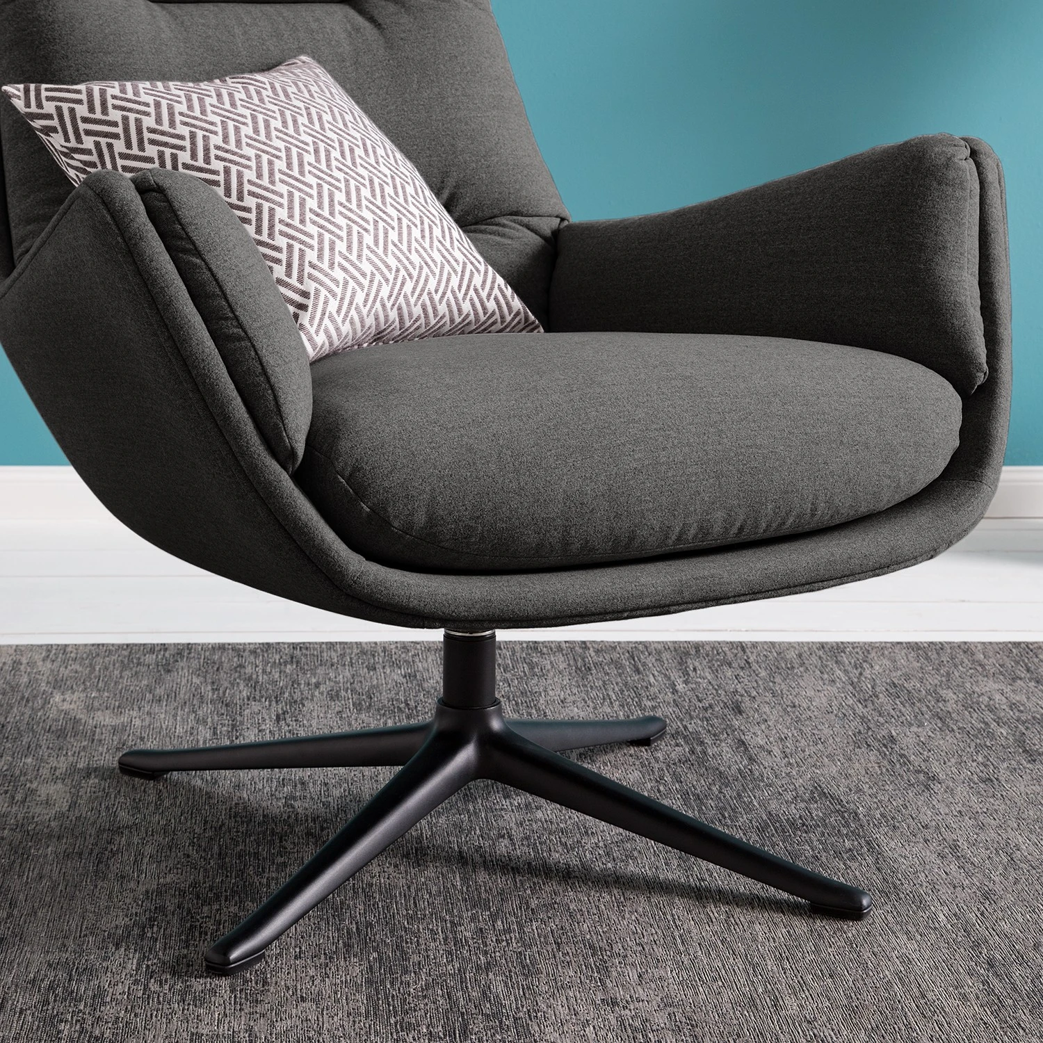 Studio Copenhagen Sessel Garbo III - Webstoff - Webstoff Milan: Anthrazit - Schwarz 9 Studio Copenhagen Sessel Garbo III - Webstoff - Webstoff Milan: Anthrazit - Schwarz – Bild 9