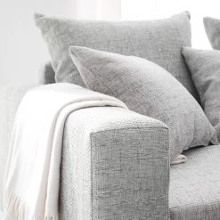 Fredriks Ecksofa Arimo - Ottomane davorstehend rechts - Mit Hocker 51 Fredriks Ecksofa Arimo - Ottomane davorstehend rechts - Mit Hocker -Wohnzimmermöbel boutique en ligne 1000163973 210614 18411801305 DETAILS P000000001000163973