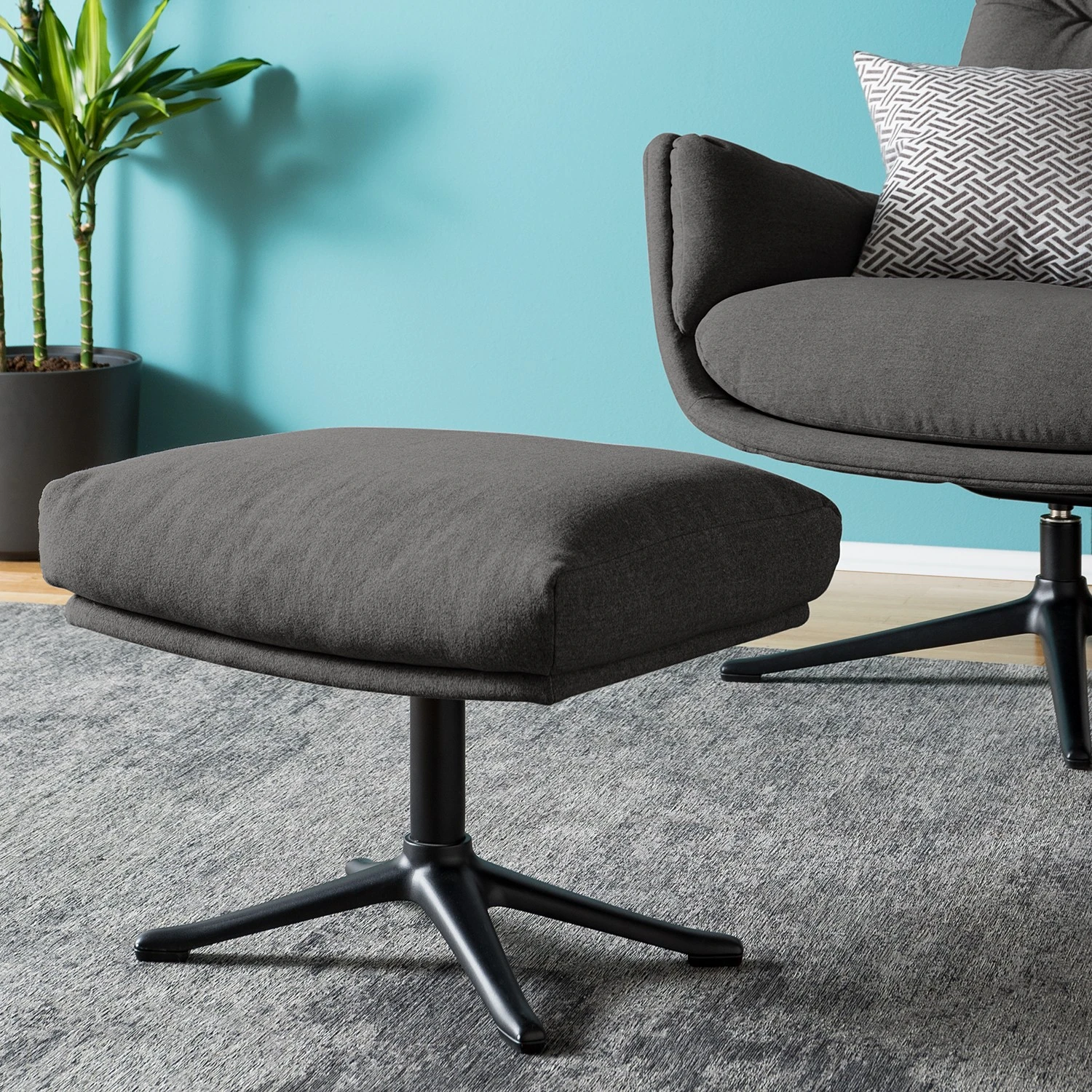 Studio Copenhagen Polsterhocker Garbo IX - Webstoff Milan: Anthrazit - Schwarz 2 Studio Copenhagen Polsterhocker Garbo IX - Webstoff Milan: Anthrazit - Schwarz – Bild 2