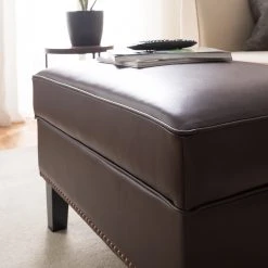 Maison Belfort Polsterhocker Migron - Kunstleder - Braun 23 Maison Belfort Polsterhocker Migron - Kunstleder - Braun -Wohnzimmermöbel boutique en ligne 1000176673 210504 13363600048 DETAILS P000000001000176673