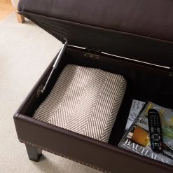 Maison Belfort Polsterhocker Migron - Kunstleder - Braun 24 Maison Belfort Polsterhocker Migron - Kunstleder - Braun -Wohnzimmermöbel boutique en ligne 1000176673 210504 13363700050 DETAILS P000000001000176673