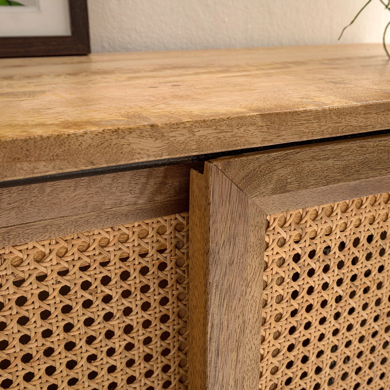 Ars manufacti Highboard Vina - Mango massiv / Wiener Geflecht - Mango / Schwarz 15 Ars manufacti Highboard Vina - Mango massiv / Wiener Geflecht - Mango / Schwarz – Bild 15