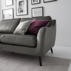 Jack & Alice Sofa Tennyson (3-Sitzer) - Samt - Grau 26 Jack & Alice Sofa Tennyson (3-Sitzer) - Samt - Grau -Wohnzimmermöbel boutique en ligne 1000180140 201030 05551300017 DETAILS P000000001000180140