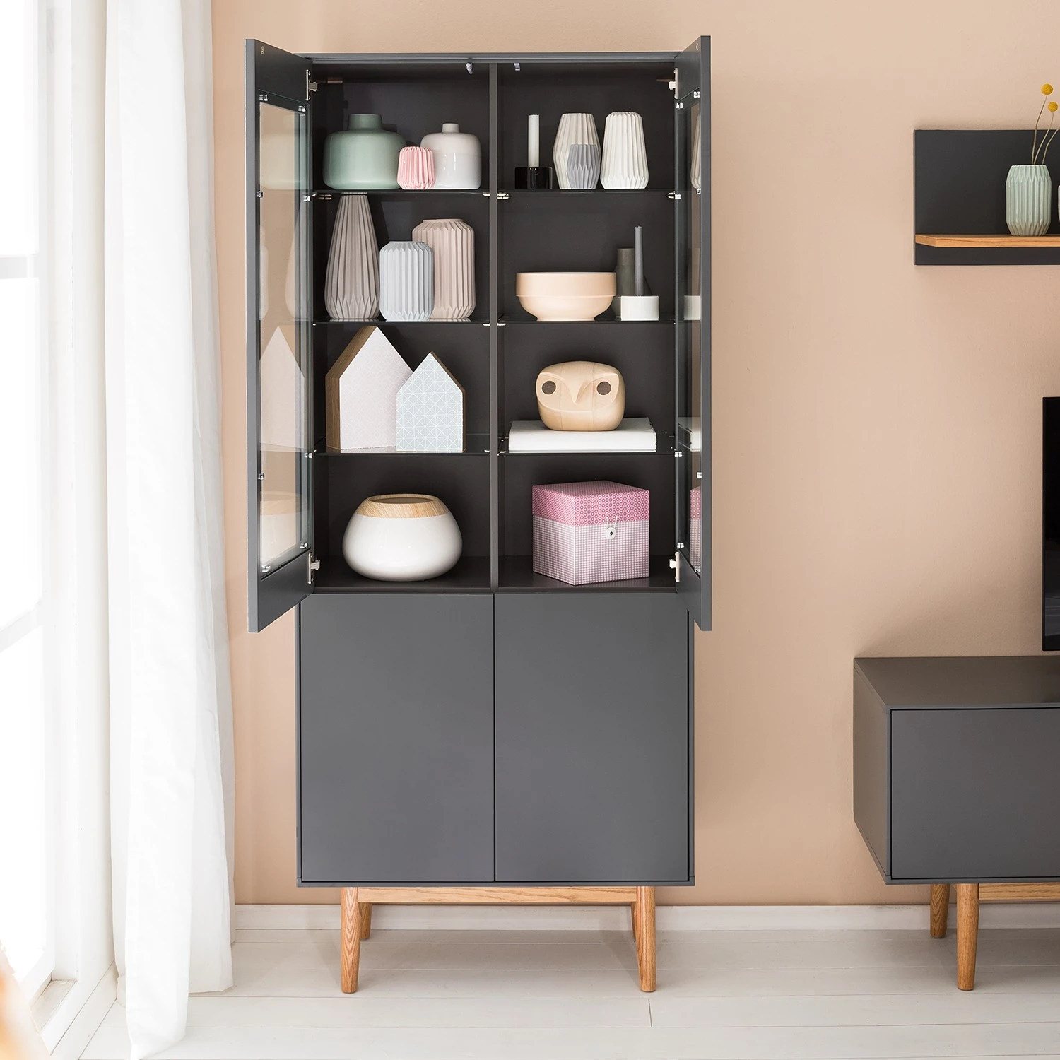 Mørteens Wohnwand Lindholm II (4-teilig) - Eiche teilmassiv - Grau 12 Mørteens Wohnwand Lindholm II (4-teilig) - Eiche teilmassiv - Grau – Bild 12