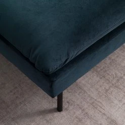 Jack & Alice Ecksofa Ellens III - Samt - Longchair davorstehend rechts -Wohnzimmermöbel boutique en ligne 1000183802 210504 07063700009 DETAILS P000000001000183802