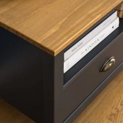 Maison Belfort TV-Lowboard Rivery - Kiefer massiv - Anthrazit 16 Maison Belfort TV-Lowboard Rivery - Kiefer massiv - Anthrazit -Wohnzimmermöbel boutique en ligne 1000187582 200312 14522800034 DETAILS P000000001000187582