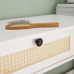 Maison Belfort Konsole/Schminktisch Belleria - Kiefer massiv / Wiener Geflecht - Weiß 29 Maison Belfort Konsole/Schminktisch Belleria - Kiefer massiv / Wiener Geflecht - Weiß -Wohnzimmermöbel boutique en ligne 1000187588 200430 14091200008 DETAILS P000000001000187588