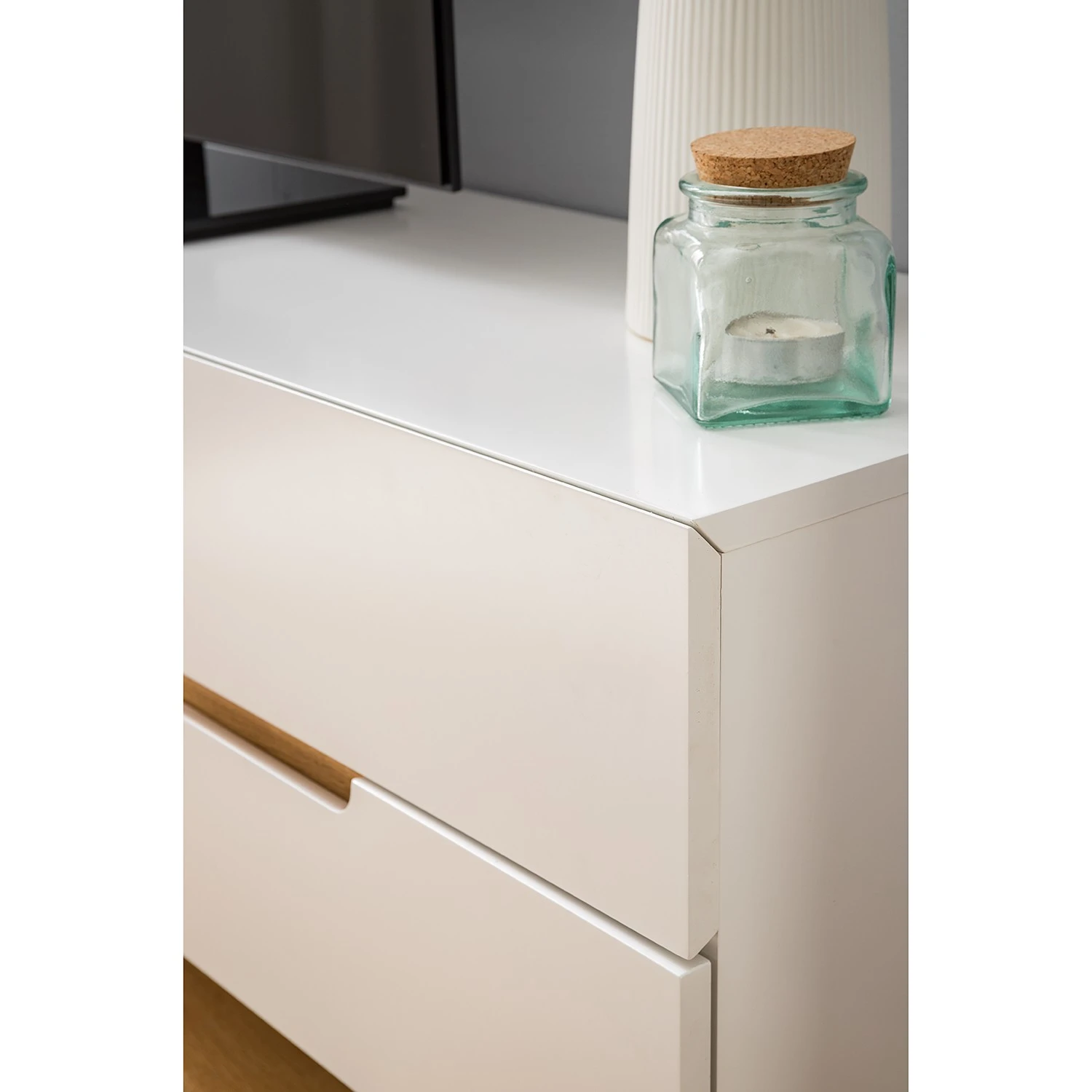 Mørteens Wohnkombination Tenabo II (4-teilig) - Matt Weiß / Asteiche 27 Mørteens Wohnkombination Tenabo II (4-teilig) - Matt Weiß / Asteiche – Bild 27