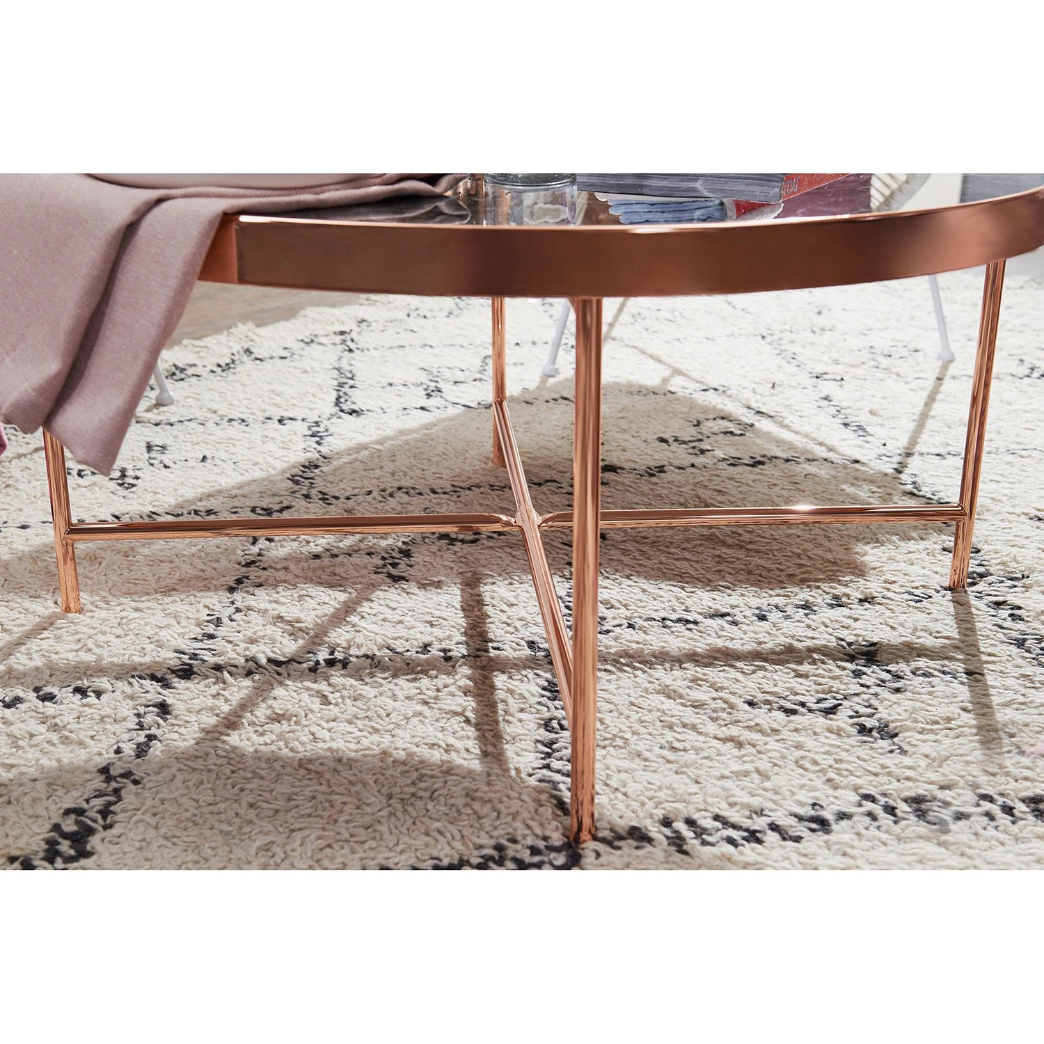 Jack & Alice Couchtisch Cushina - Glas / Metall - Marmor Schwarz Dekor / Kupfer 4 Jack & Alice Couchtisch Cushina - Glas / Metall - Marmor Schwarz Dekor / Kupfer – Bild 4