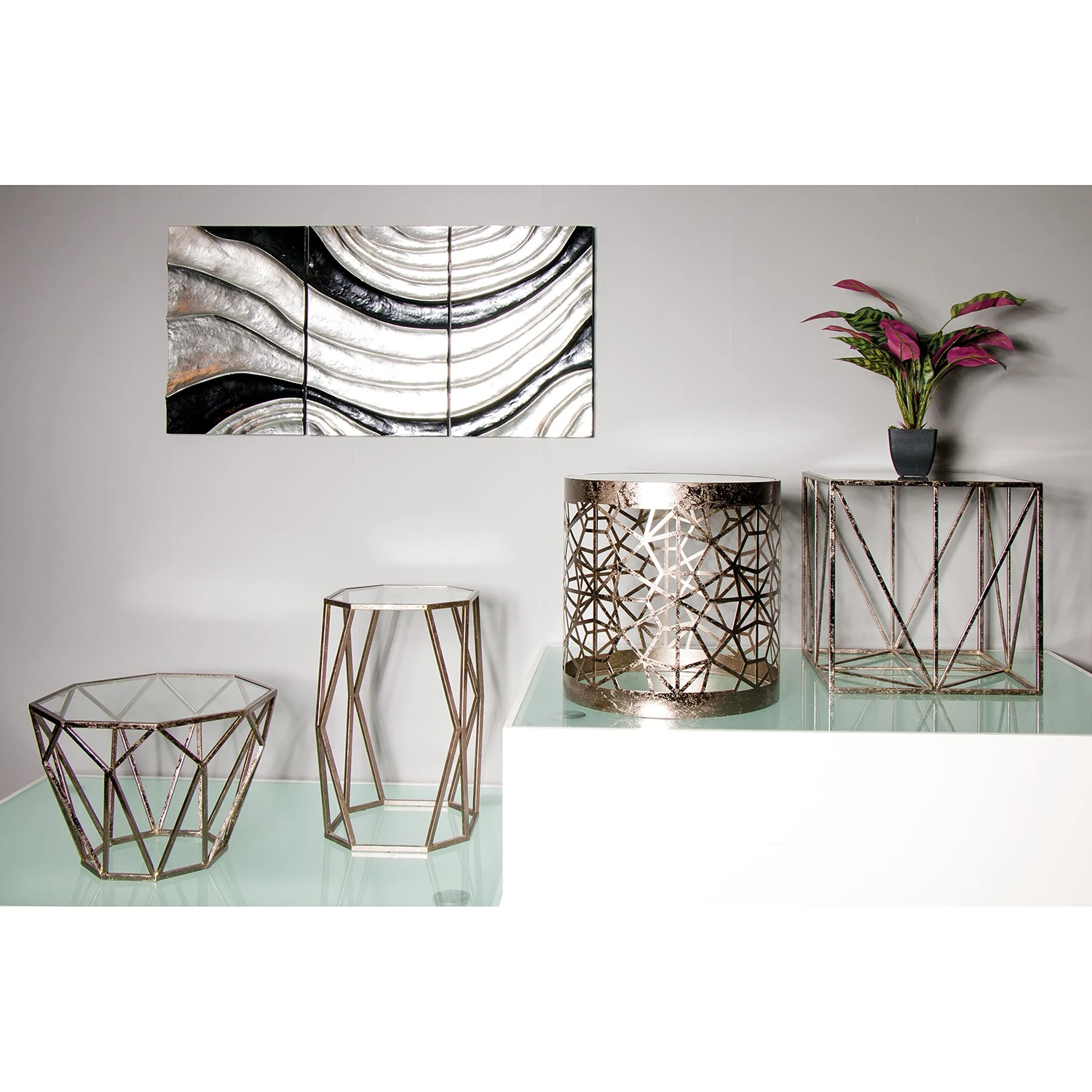 Red Living Beistelltisch Lindsfors V - Glas / Stahl - Antikbronze 2 Red Living Beistelltisch Lindsfors V - Glas / Stahl - Antikbronze – Bild 2