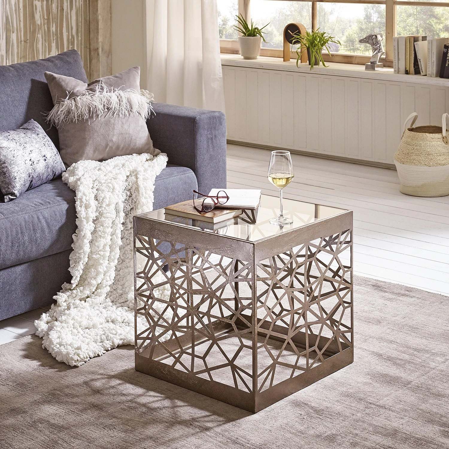 Red Living Beistelltisch Lindsfors I - Glas / Stahl - Antikbronze 2 Red Living Beistelltisch Lindsfors I - Glas / Stahl - Antikbronze – Bild 2