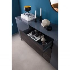 Fredriks Sideboard Meon - Grau 23 Fredriks Sideboard Meon - Grau -Wohnzimmermöbel boutique en ligne 1000201102 210120 14315400023 MOOD DETAILS P000000001000201102 mood