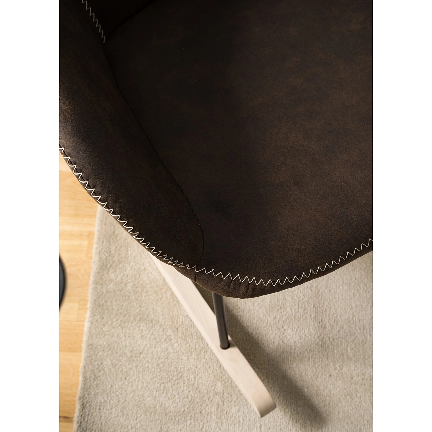 Mørteens Schaukelstuhl Kumia I - Antiklederlook - Braun 11 Mørteens Schaukelstuhl Kumia I - Antiklederlook - Braun – Bild 11