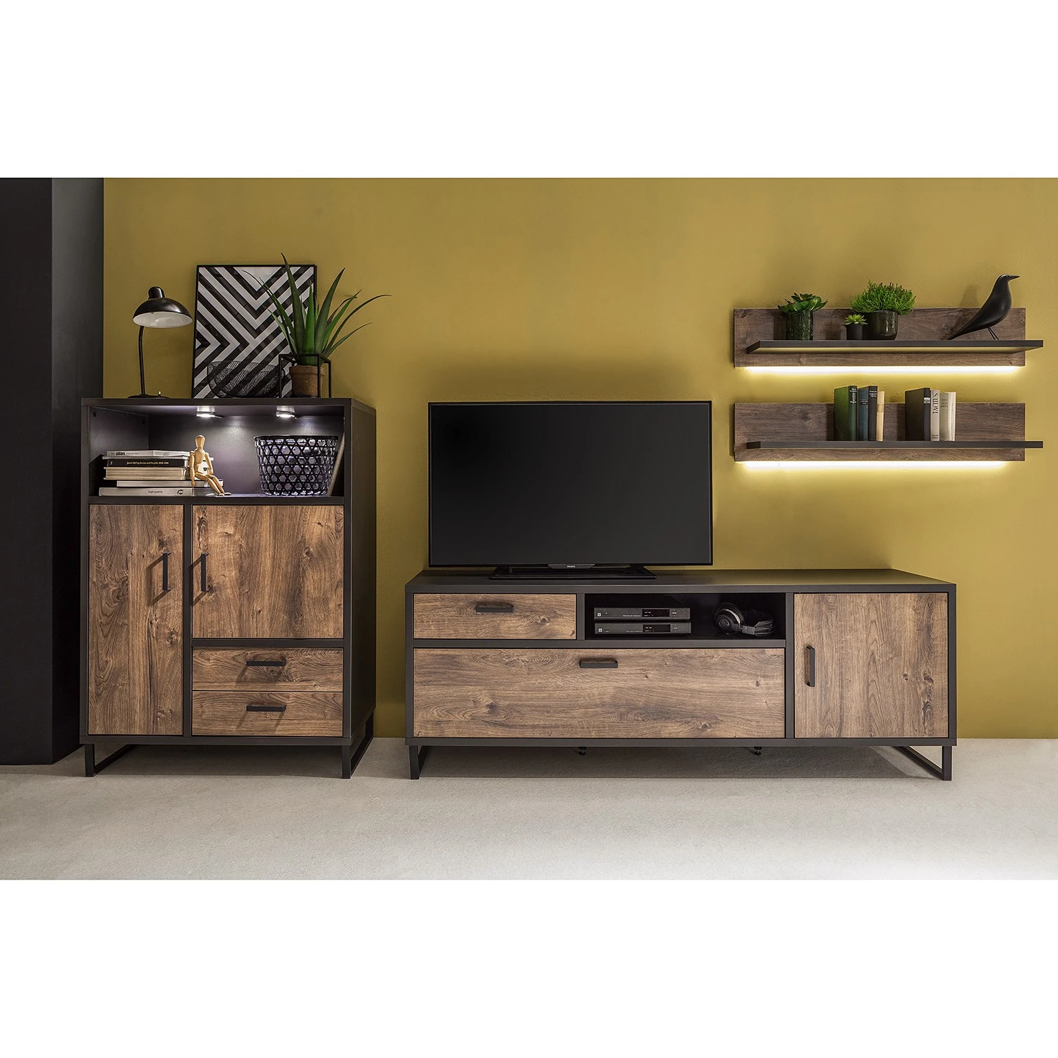 Red Living Wohnwand Hixson II (4-teilig) - Eiche Barrique Dekor / Schwarz 1 Red Living Wohnwand Hixson II (4-teilig) - Eiche Barrique Dekor / Schwarz