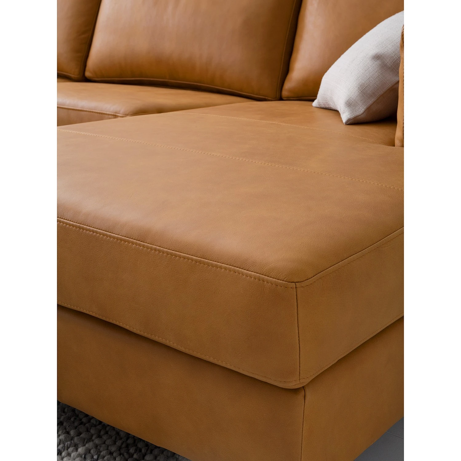 Studio Copenhagen Wohnlandschaft COSO Classic+ - Echtleder Taru: Hellbraun - Longchair davorstehend rechts / Ottomane links - Bettkasten - Chrom glänzend 10 Studio Copenhagen Wohnlandschaft COSO Classic+ - Echtleder Taru: Hellbraun - Longchair davorstehend rechts / Ottomane links - Bettkasten - Chrom glänzend – Bild 10