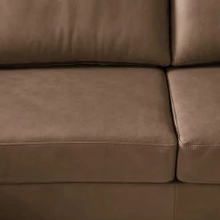 Studio Copenhagen Ecksofa COSO Classic+ mit Ottomane - Echtleder Taru: Nougat - Breite: 245 cm - Ottomane davorstehend rechts - Bettkasten - Eiche Dunkel 48 Studio Copenhagen Ecksofa COSO Classic+ mit Ottomane - Echtleder Taru: Nougat - Breite: 245 cm - Ottomane davorstehend rechts - Bettkasten - Eiche Dunkel -Wohnzimmermöbel boutique en ligne 1000212869 200825 13325900558 DETAILS P000000001000212869