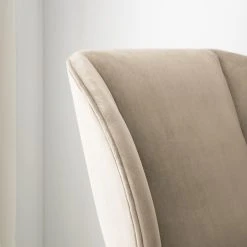 Studio Copenhagen Sessel Marols - Samt Shyla: Beige - Eiche Hell 24 Studio Copenhagen Sessel Marols - Samt Shyla: Beige - Eiche Hell -Wohnzimmermöbel boutique en ligne 1000217181 210122 15291100035 DETAILS P000000001000217181