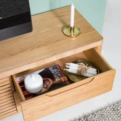 Studio Copenhagen TV-Lowboard Saido - Esche massiv 34 Studio Copenhagen TV-Lowboard Saido - Esche massiv -Wohnzimmermöbel boutique en ligne 1000218017 210429 08215800005 DETAILS P000000001000218017