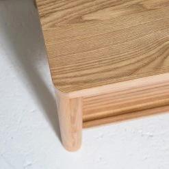 Studio Copenhagen TV-Lowboard Saido - Esche massiv 35 Studio Copenhagen TV-Lowboard Saido - Esche massiv -Wohnzimmermöbel boutique en ligne 1000218017 210429 08220200007 DETAILS P000000001000218017