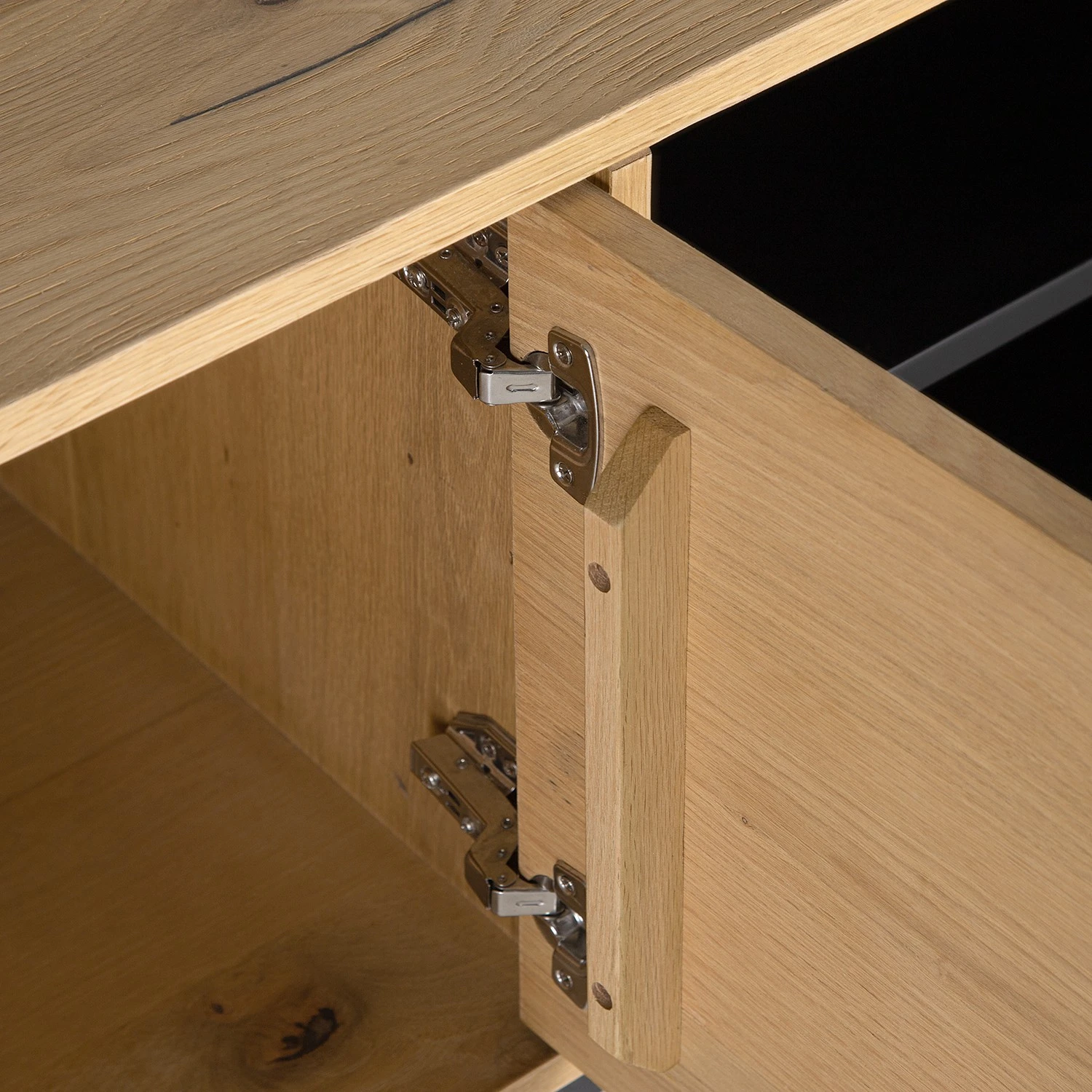 Studio Copenhagen TV-Lowboard Flox II - Echtholzfurnier / Metall - Eiche / Schwarz 7 Studio Copenhagen TV-Lowboard Flox II - Echtholzfurnier / Metall - Eiche / Schwarz – Bild 7