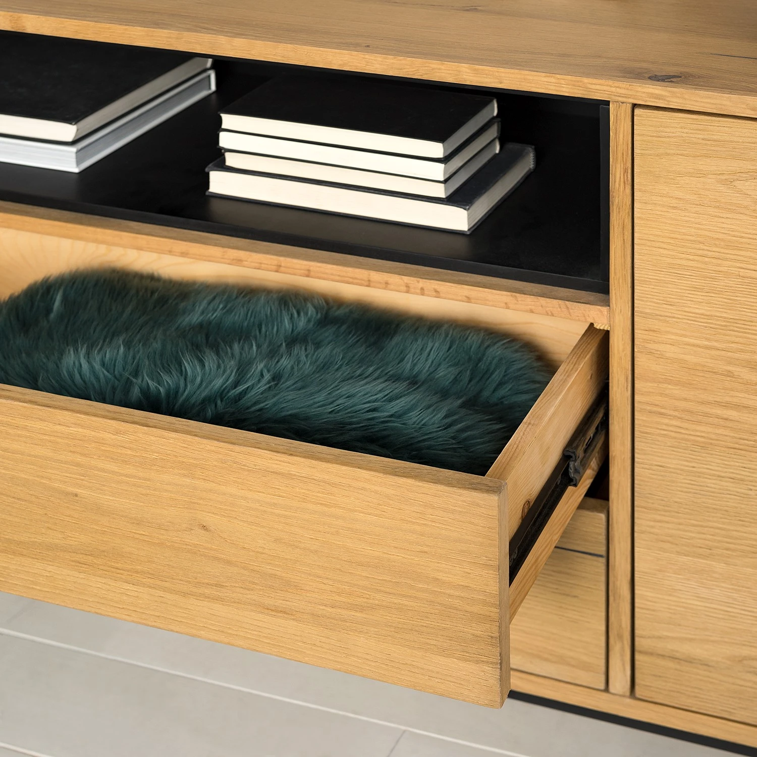 Studio Copenhagen Sideboard Flox II - Echtholzfurnier / Metall - Eiche / Schwarz 13 Studio Copenhagen Sideboard Flox II - Echtholzfurnier / Metall - Eiche / Schwarz – Bild 13