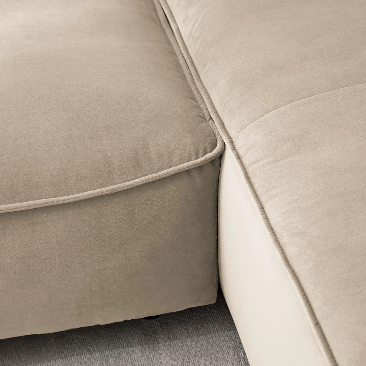 Studio Copenhagen Ecksofa Buckley II - Samt Shyla: Beige - Longchair davorstehend rechts 11 Studio Copenhagen Ecksofa Buckley II - Samt Shyla: Beige - Longchair davorstehend rechts – Bild 11