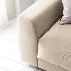 Studio Copenhagen Ecksofa Willows II - Samt Shyla: Beige - Ottomane davorstehend rechts 29 Studio Copenhagen Ecksofa Willows II - Samt Shyla: Beige - Ottomane davorstehend rechts -Wohnzimmermöbel boutique en ligne 1000218190 210119 16175400439 DETAILS P000000001000218190