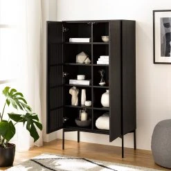 Studio Copenhagen Highboard Dowland - Echtholzfurnier - Eiche Schwarz 23 Studio Copenhagen Highboard Dowland - Echtholzfurnier - Eiche Schwarz -Wohnzimmermöbel boutique en ligne 1000218356 210311 08052400012 MOOD DETAILS P000000001000218356 mood