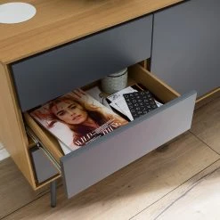 Studio Copenhagen Sideboard Danica - Echtholzfurnier - Matt Dunkelgrau / Esche 20 Studio Copenhagen Sideboard Danica - Echtholzfurnier - Matt Dunkelgrau / Esche -Wohnzimmermöbel boutique en ligne 1000220479 201113 13035300054 DETAILS P000000001000220479