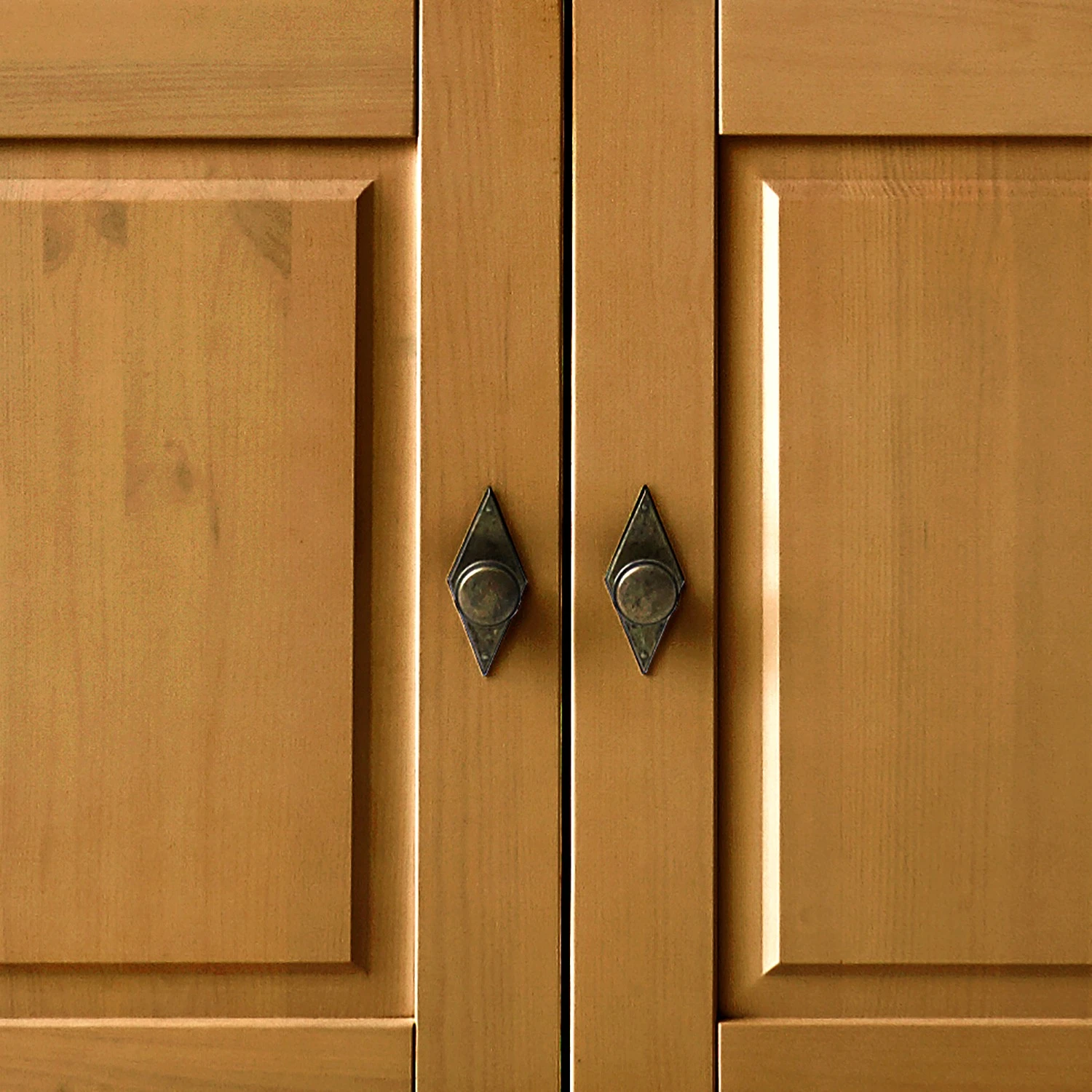 Maison Belfort Buffet Bergen II - Kiefer massiv - Kiefer Laugenfarbig / Kiefer Grau 6 Maison Belfort Buffet Bergen II - Kiefer massiv - Kiefer Laugenfarbig / Kiefer Grau – Bild 6