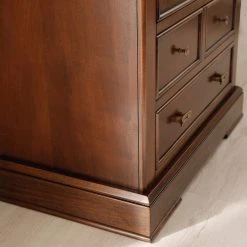 Ridgevalley Standvitrine Brieux - Tulpenbaum teilmassiv - Tulpenbaum Antik 21 Ridgevalley Standvitrine Brieux - Tulpenbaum teilmassiv - Tulpenbaum Antik -Wohnzimmermöbel boutique en ligne 1000230613 201113 12531500041 DETAILS P000000001000230613